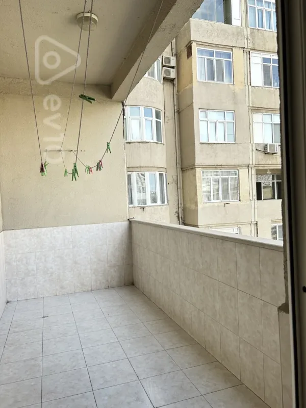 Kirayə verilir 3 otaqlı yeni tikili 170 m²