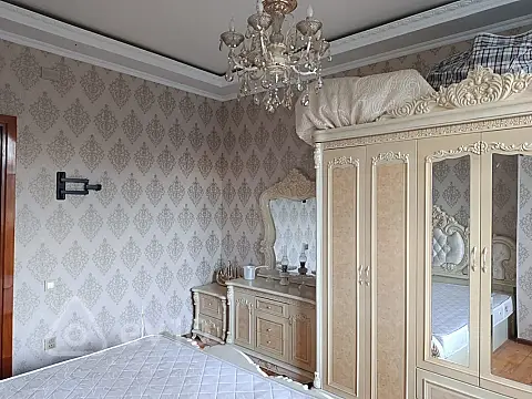 Kirayə verilir 3 otaqlı yeni tikili 142 m²