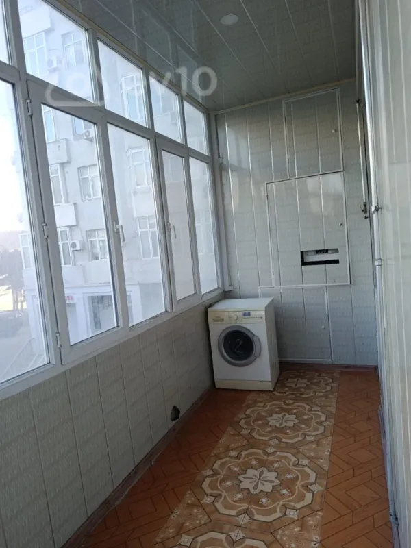 Kirayə verilir 3 otaqlı yeni tikili 142 m²