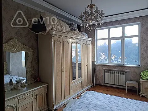Kirayə verilir 3 otaqlı yeni tikili 142 m²
