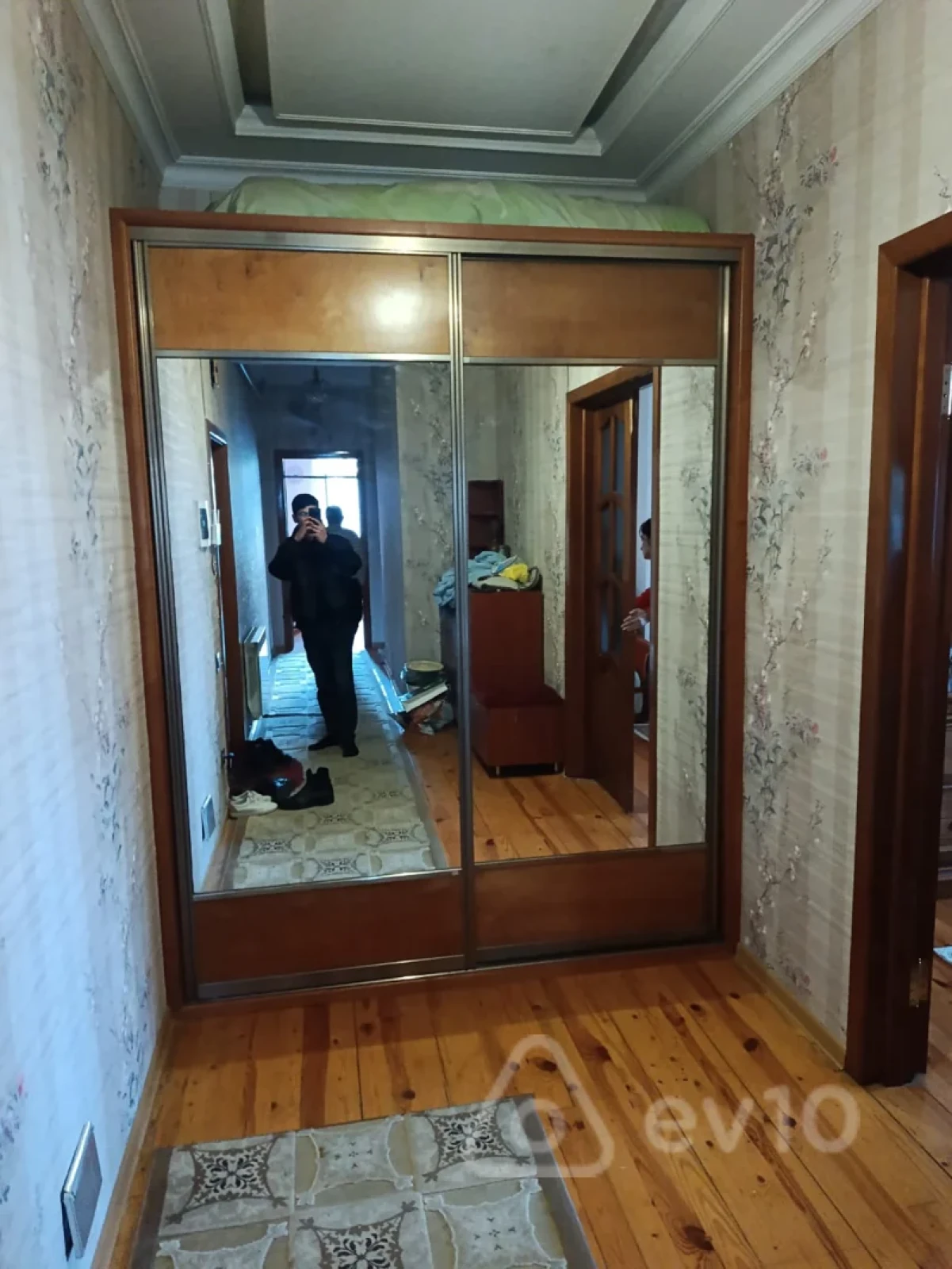 Kirayə verilir 3 otaqlı yeni tikili 142 m²