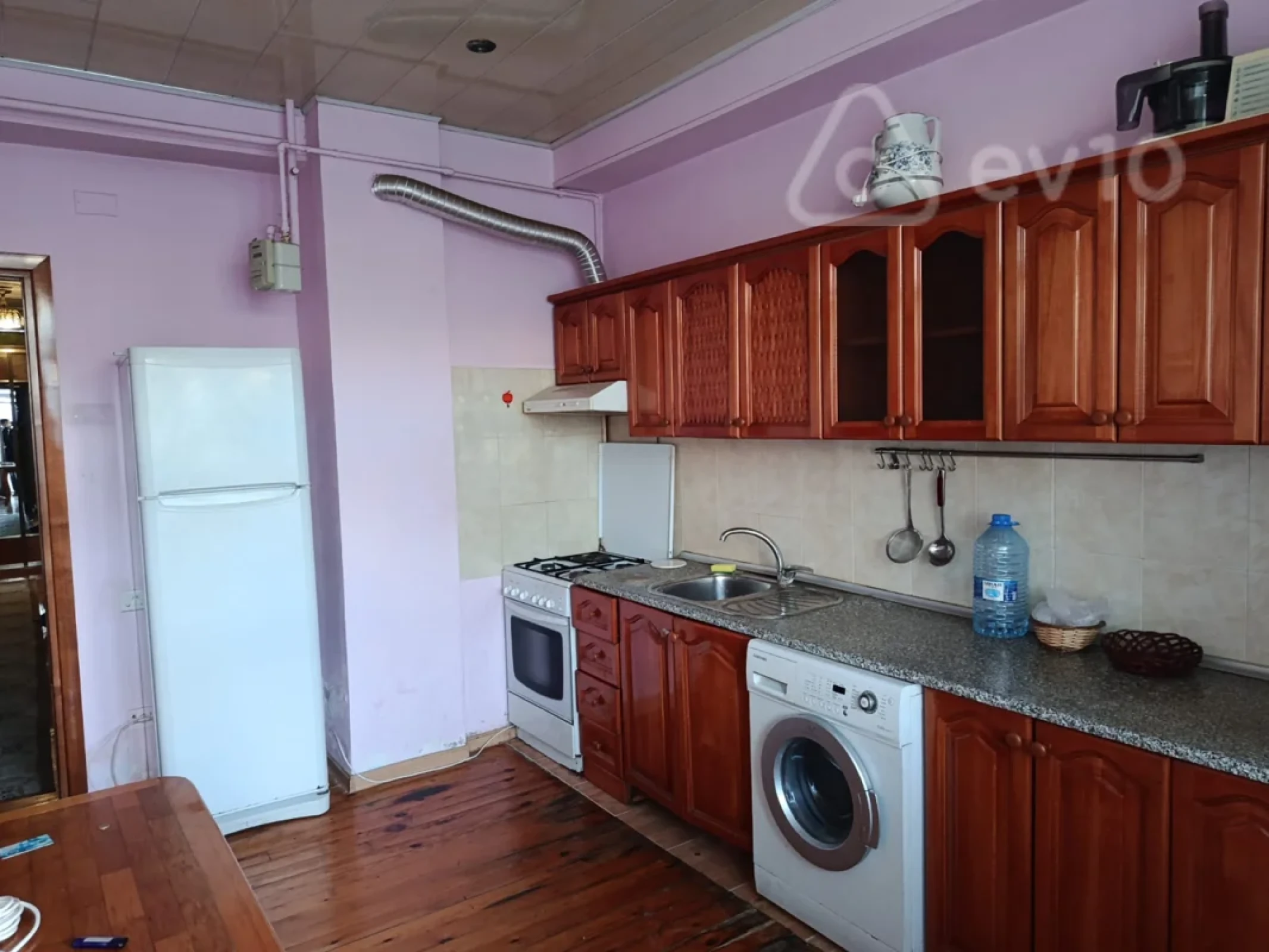 Kirayə verilir 3 otaqlı yeni tikili 142 m²