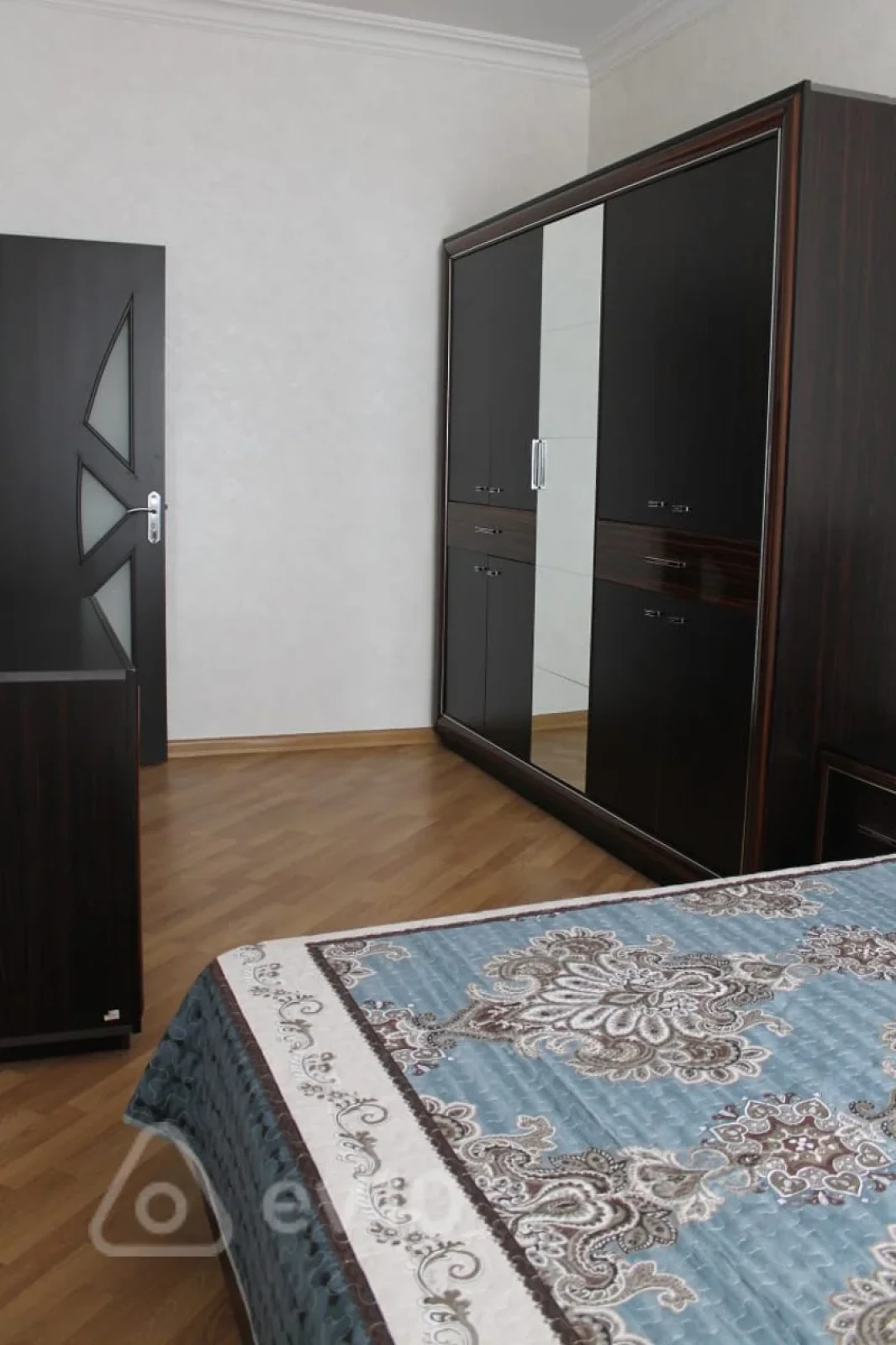 Kirayə verilir 2 otaqlı köhnə tikili 55 m²