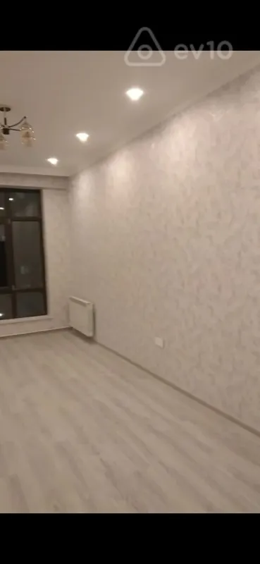 Kirayə verilir 2 otaqlı yeni tikili 65 m²