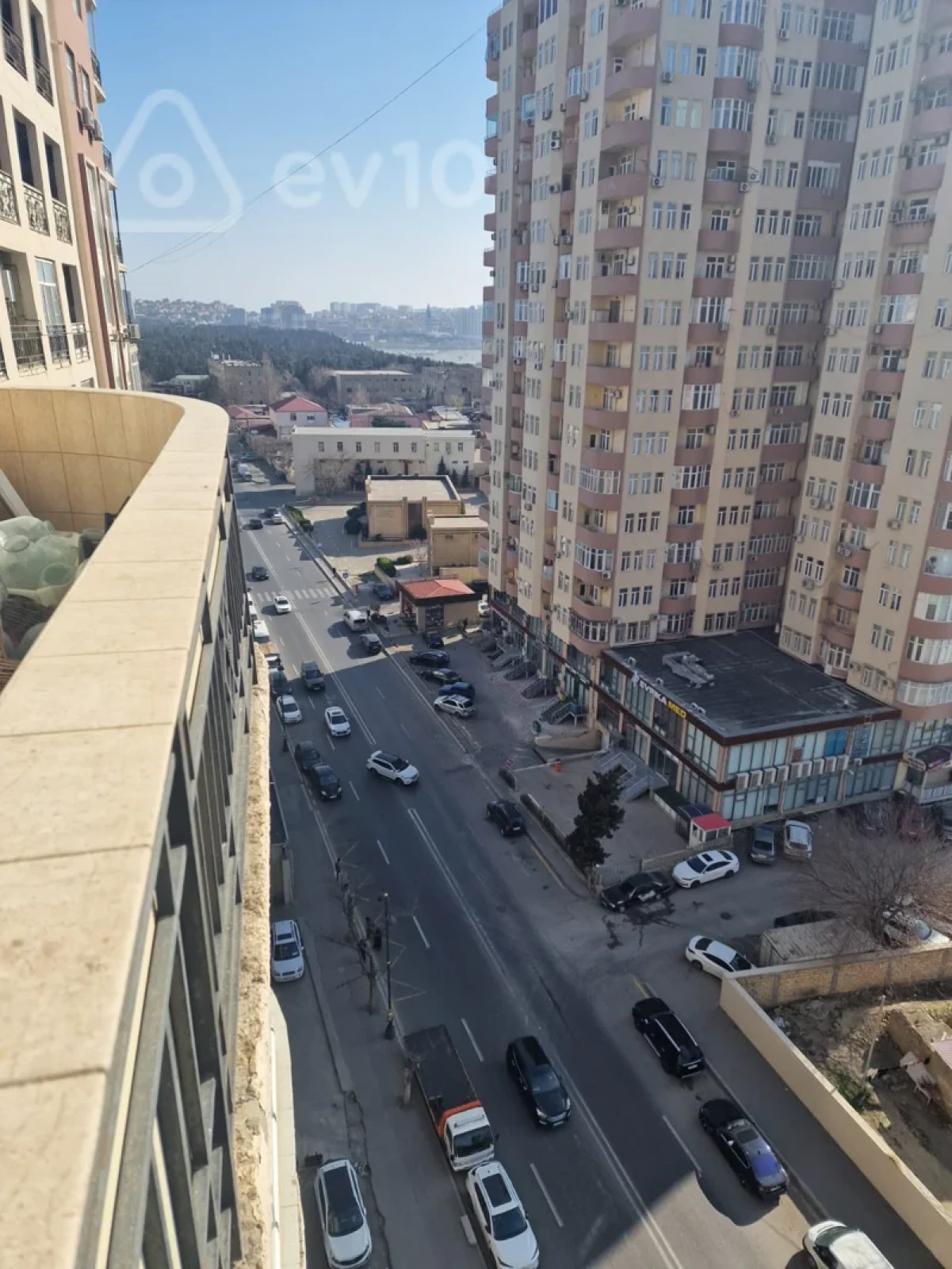 Kirayə verilir 3 otaqlı yeni tikili 130 m²