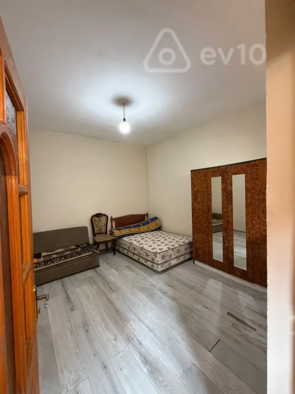 Kirayə verilir 1 otaqlı həyət evi 35 m²