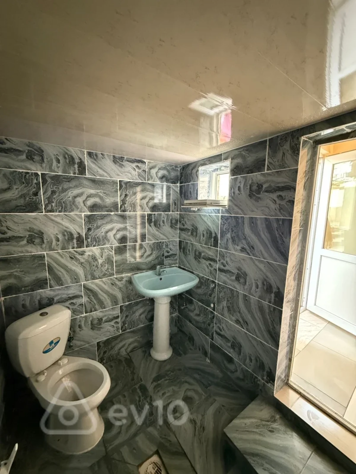 Kirayə verilir 1 otaqlı həyət evi 35 m²