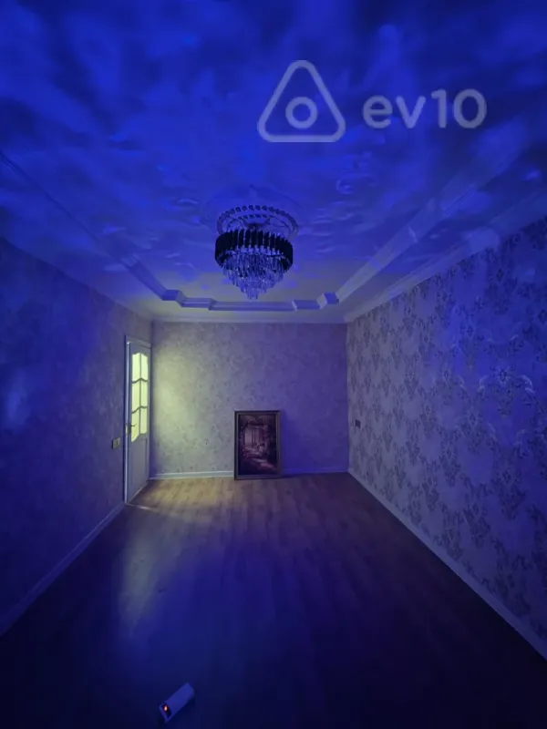 Kirayə verilir 2 otaqlı köhnə tikili 50 m²