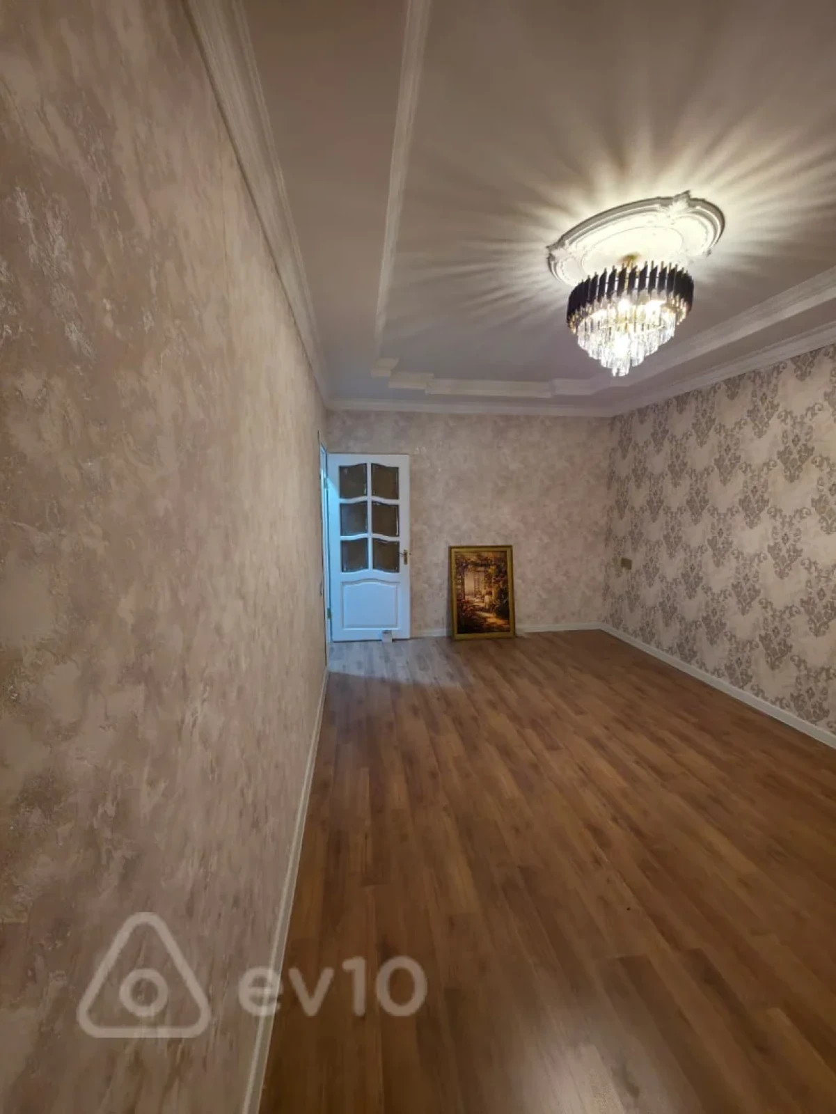 Kirayə verilir 2 otaqlı köhnə tikili 50 m²