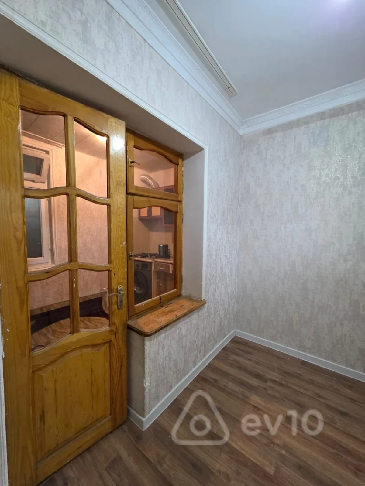 Kirayə verilir 2 otaqlı köhnə tikili 50 m²