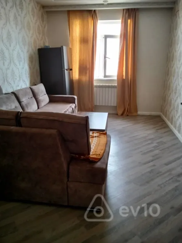 Kirayə verilir 2 otaqlı yeni tikili 43 m²