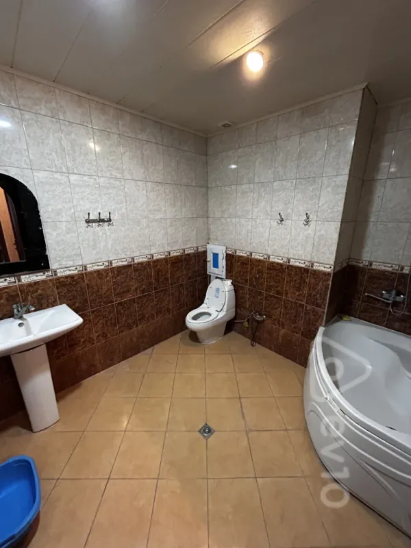 Kirayə verilir 2 otaqlı yeni tikili 80 m²