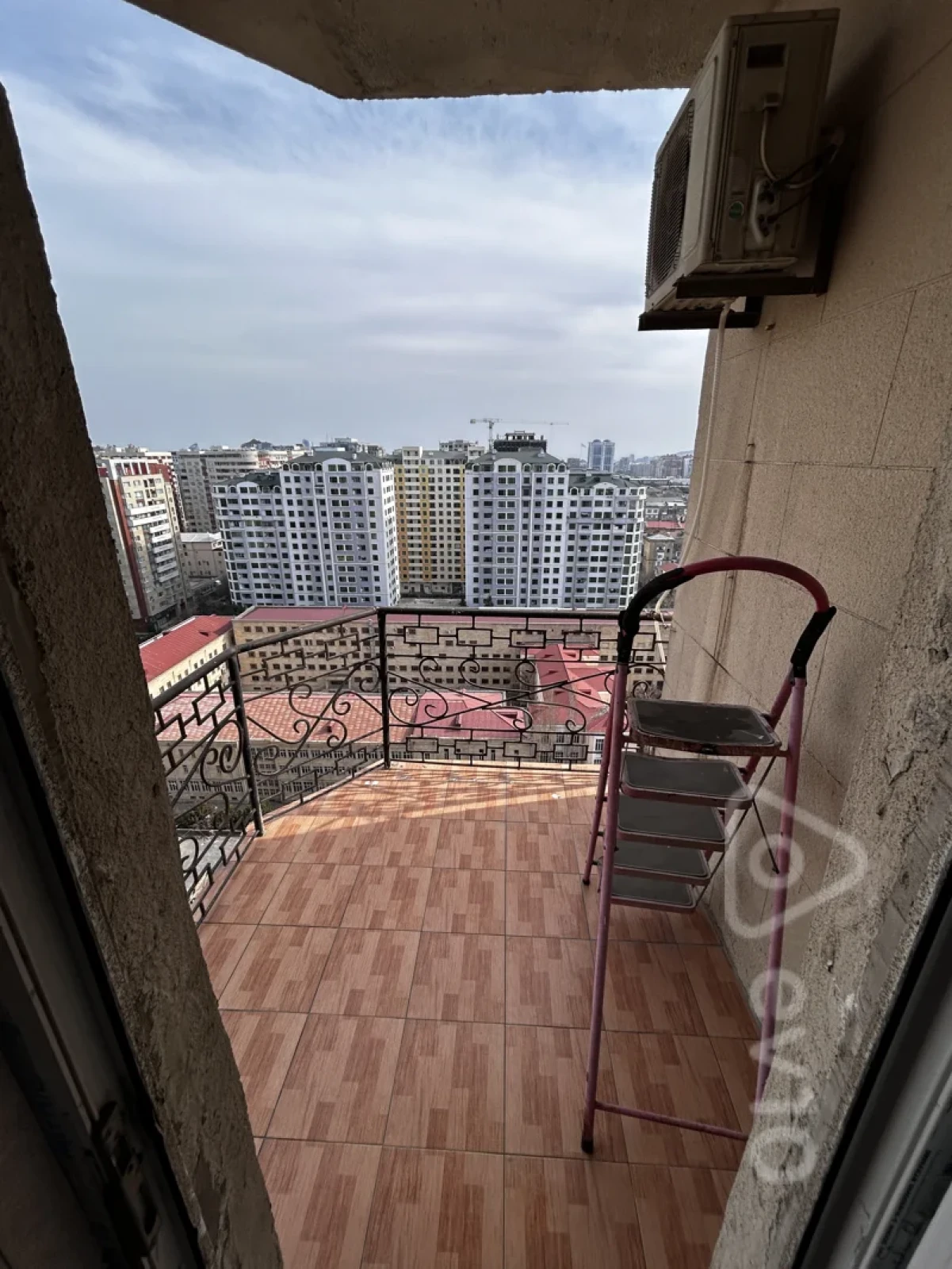 Kirayə verilir 2 otaqlı yeni tikili 80 m²