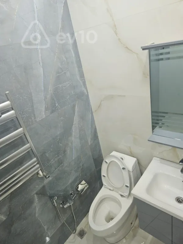 Kirayə verilir 3 otaqlı yeni tikili 75 m²