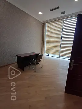 Kirayə verilir 5 otaqlı ofis 180 m²