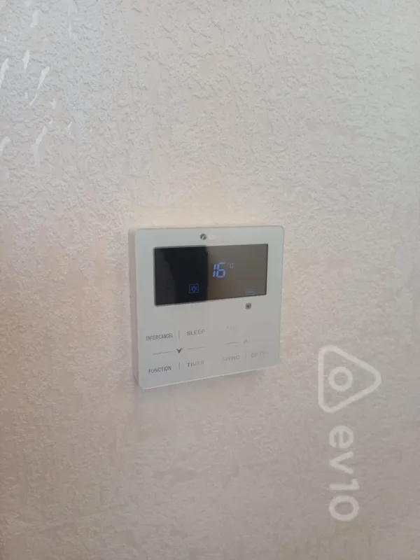 Kirayə verilir 5 otaqlı ofis 180 m²