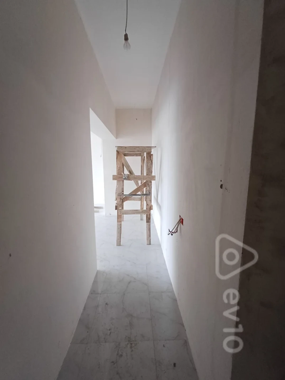 Kirayə verilir 2 otaqlı ofis 60 m²