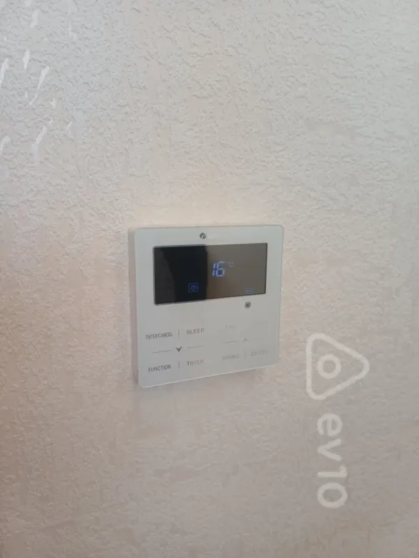 Kirayə verilir 2 otaqlı ofis 60 m²