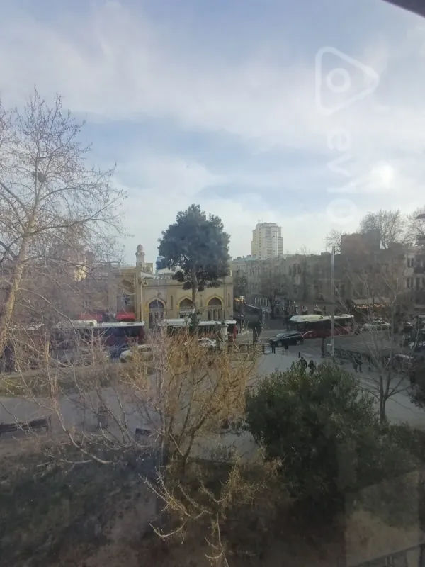 Kirayə verilir 2 otaqlı ofis 60 m²