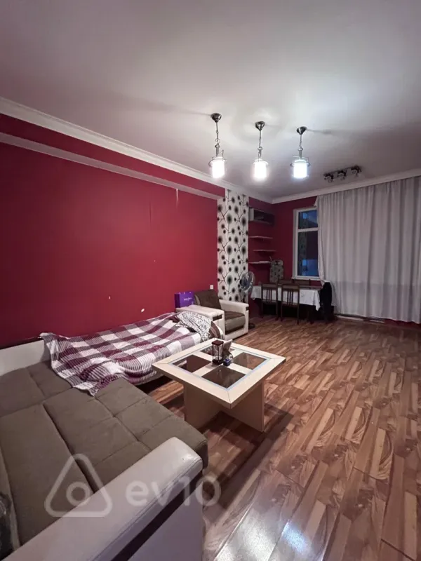 Kirayə verilir 2 otaqlı yeni tikili 72 m²