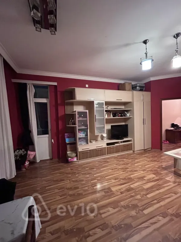 Kirayə verilir 2 otaqlı yeni tikili 72 m²