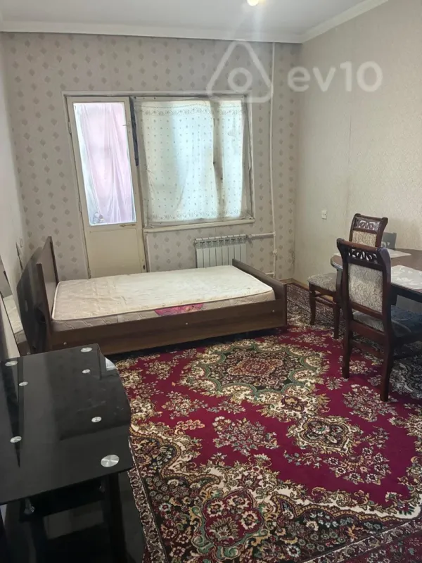 Kirayə verilir 1 otaqlı köhnə tikili 40 m²