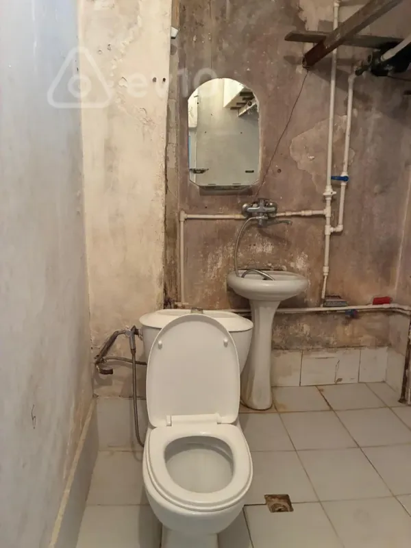 Kirayə verilir 1 otaqlı köhnə tikili 40 m²