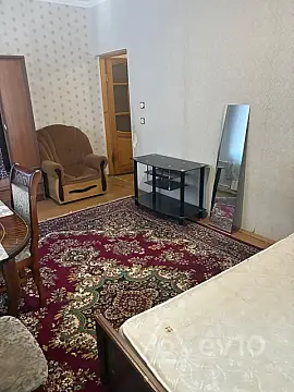 Kirayə verilir 1 otaqlı köhnə tikili 40 m²