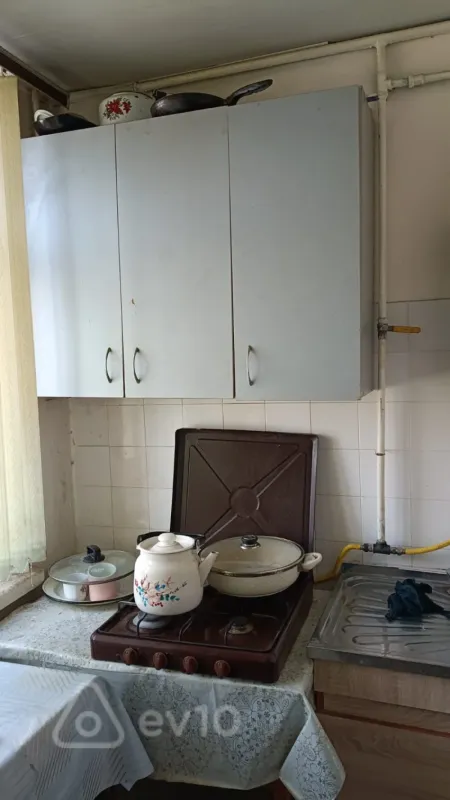 Kirayə verilir 1 otaqlı köhnə tikili 35 m²