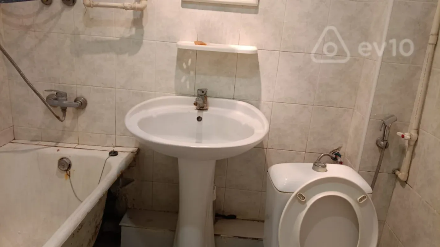 Kirayə verilir 1 otaqlı köhnə tikili 35 m²