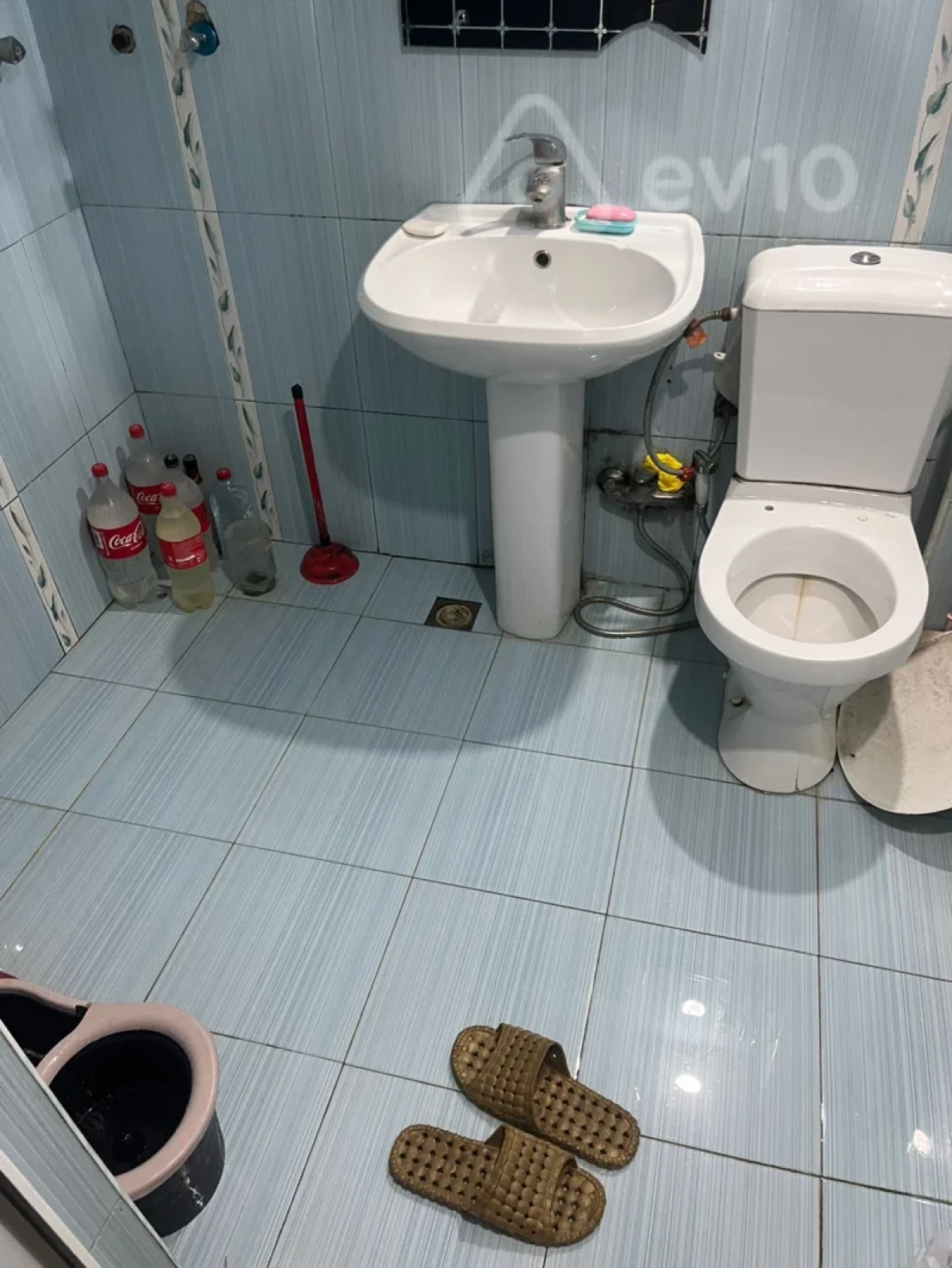 Kirayə verilir 2 otaqlı köhnə tikili 60 m²