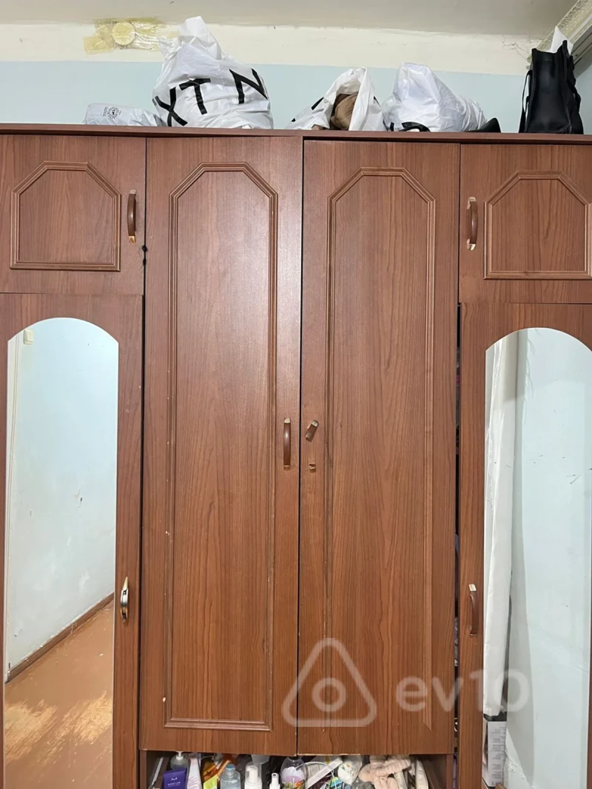 Kirayə verilir 2 otaqlı köhnə tikili 60 m²