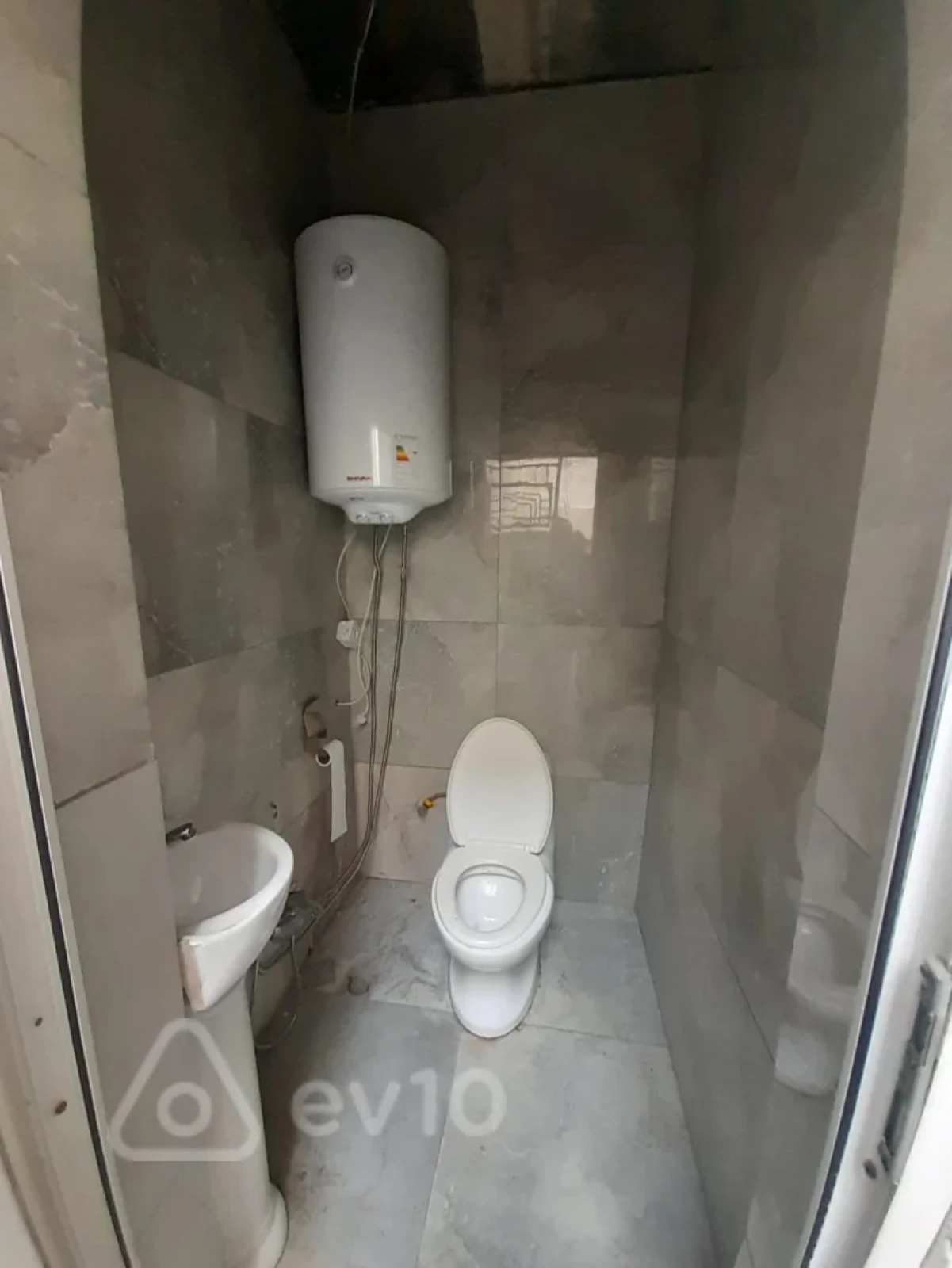 Kirayə verilir mənzil 90 m²