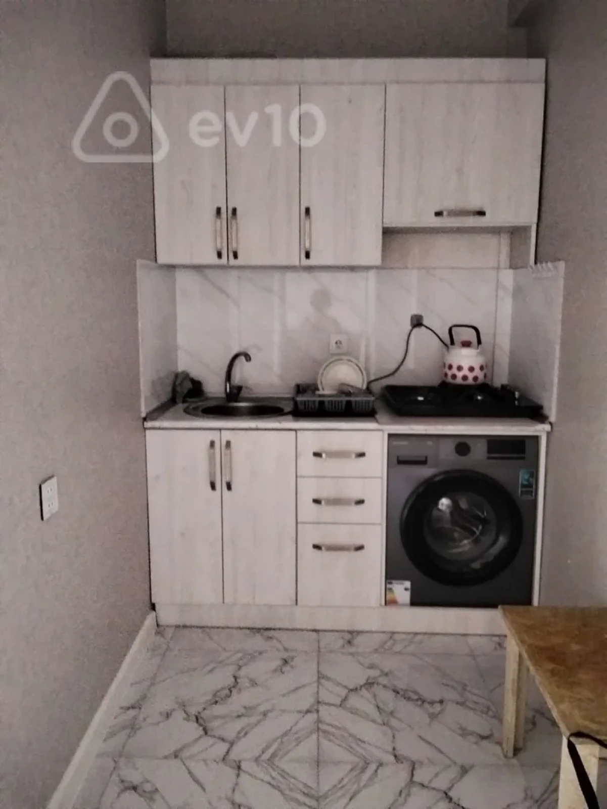 Kirayə verilir 2 otaqlı yeni tikili 58 m²