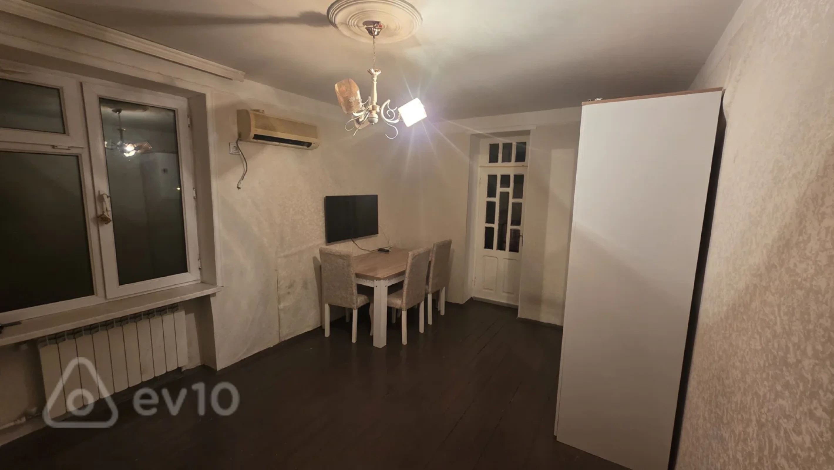 Satılır 1 otaqlı köhnə tikili 32 m²