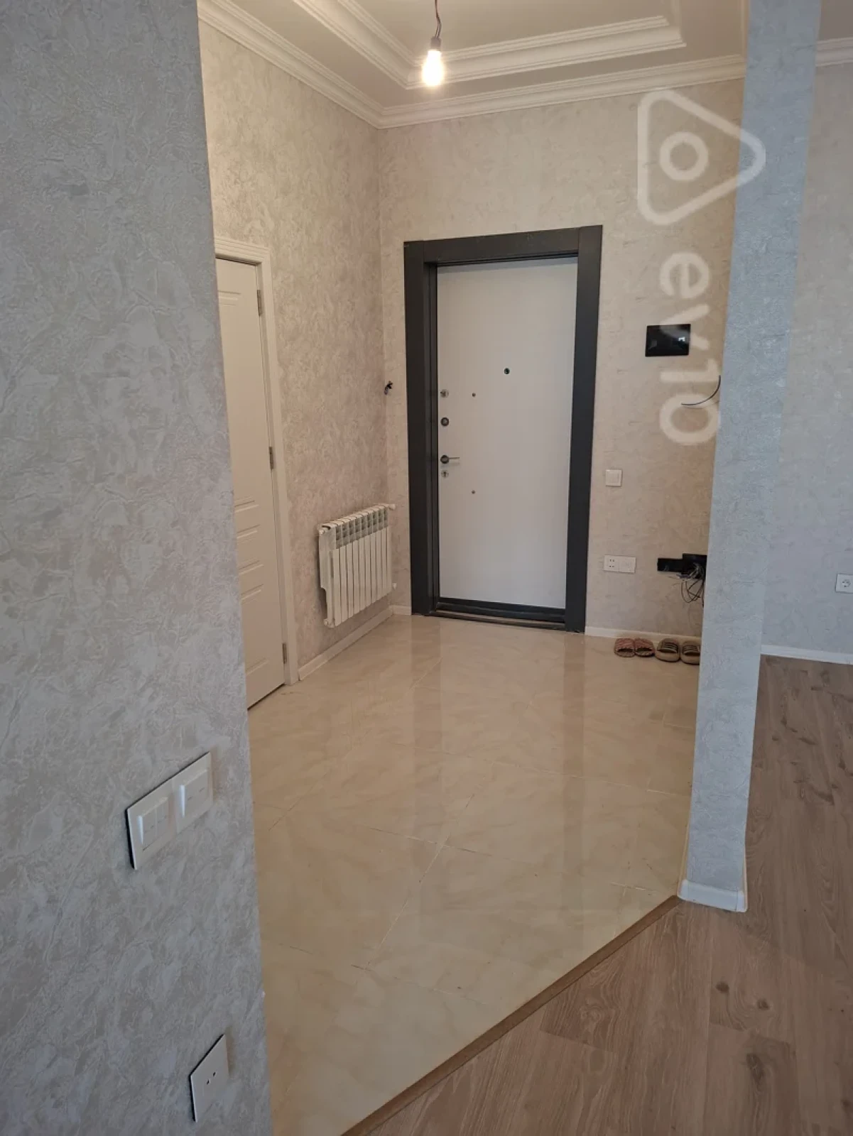 Kirayə verilir 2 otaqlı yeni tikili 77 m²