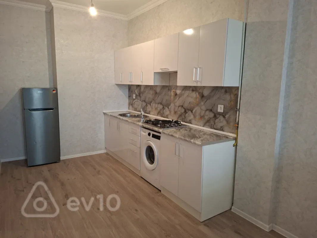 Kirayə verilir 2 otaqlı yeni tikili 77 m²