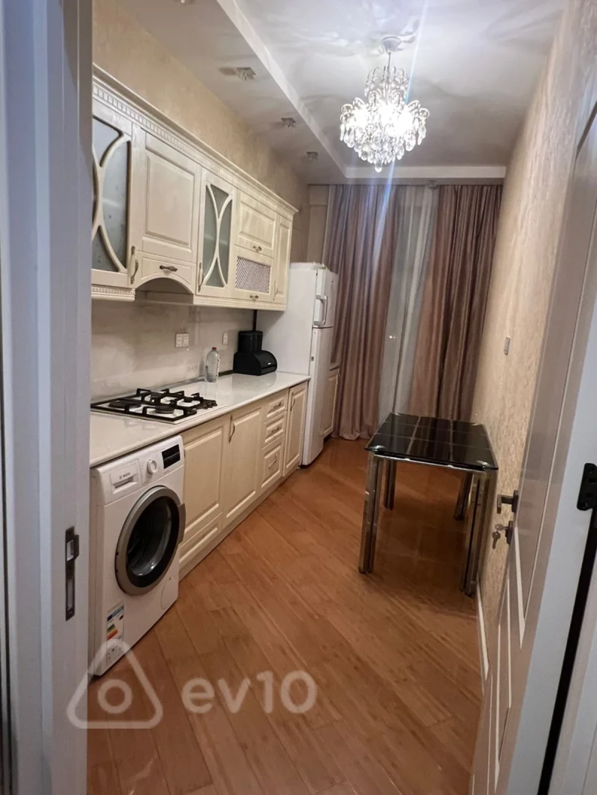 Kirayə verilir 3 otaqlı yeni tikili 105 m²