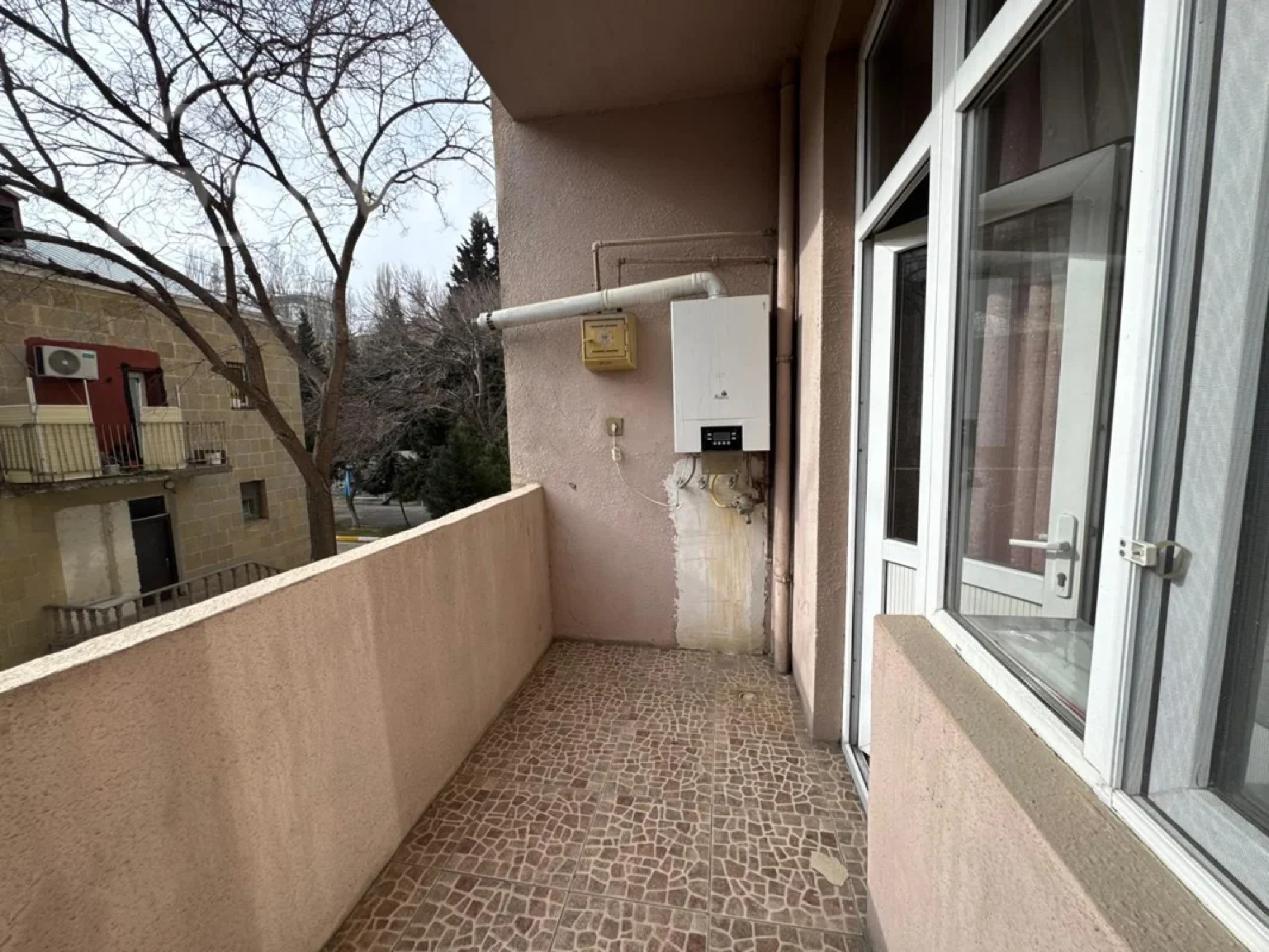 Kirayə verilir 3 otaqlı yeni tikili 123 m²