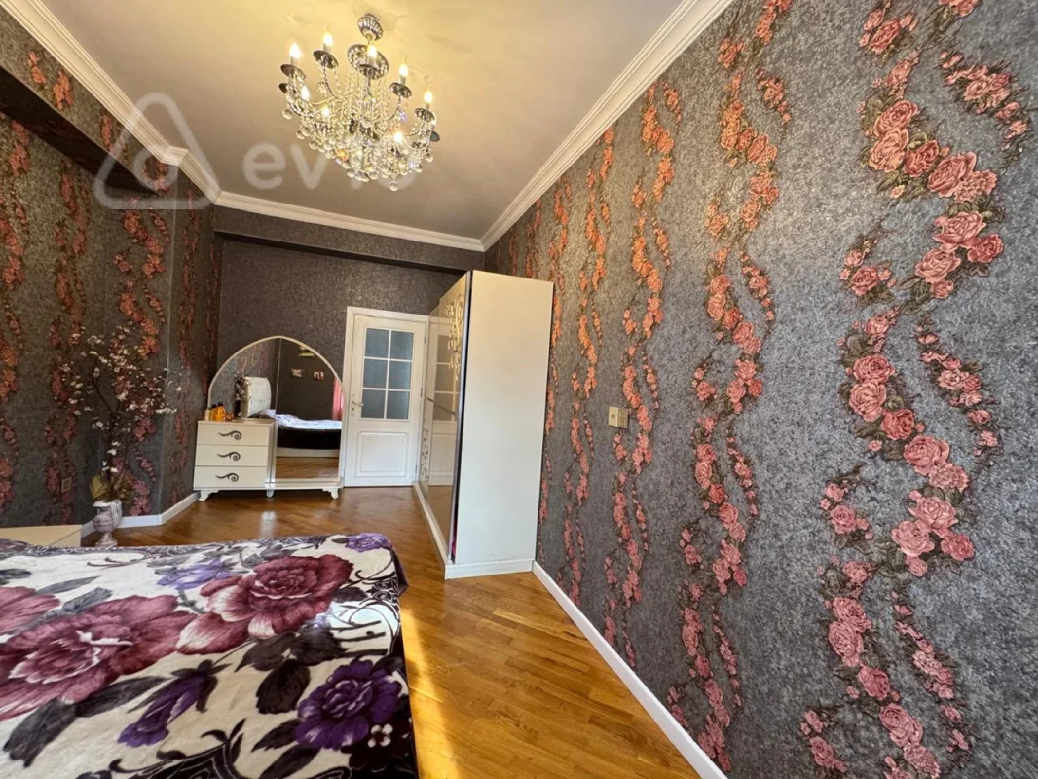 Kirayə verilir 3 otaqlı yeni tikili 123 m²