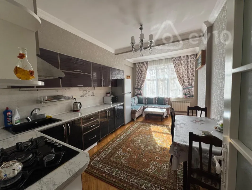 Kirayə verilir 3 otaqlı yeni tikili 123 m²