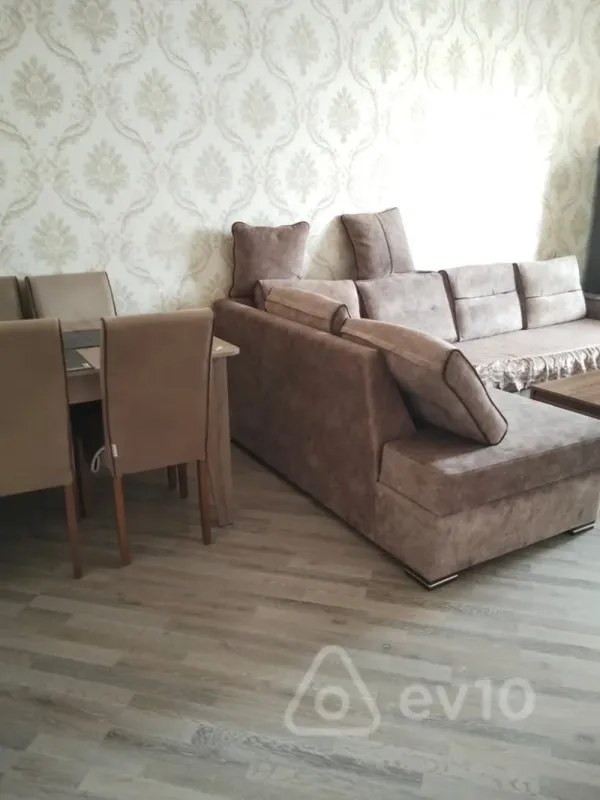 Kirayə verilir 2 otaqlı yeni tikili 43 m²
