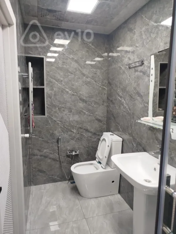 Kirayə verilir 3 otaqlı yeni tikili 90 m²