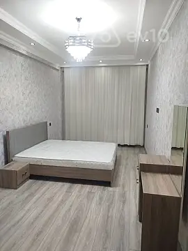 Kirayə verilir 3 otaqlı yeni tikili 90 m²