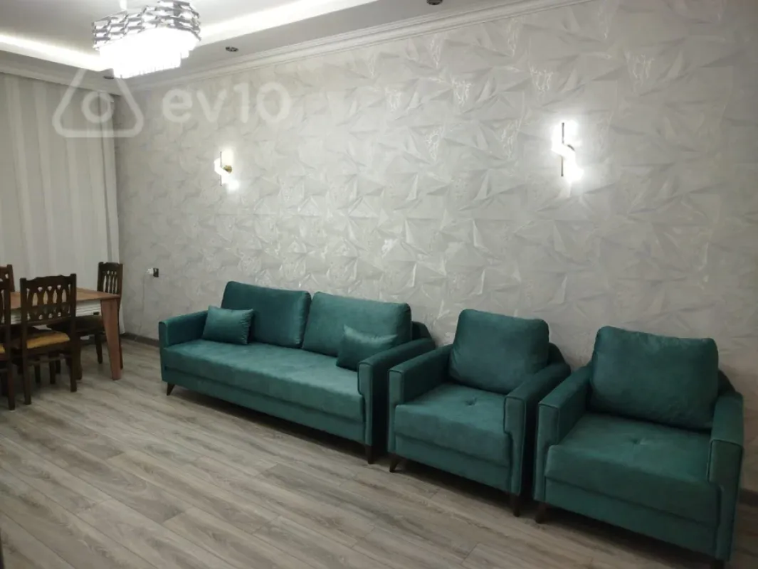 Kirayə verilir 3 otaqlı yeni tikili 90 m²