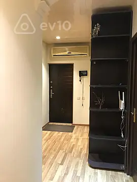Kirayə verilir 5 otaqlı köhnə tikili 110 m²