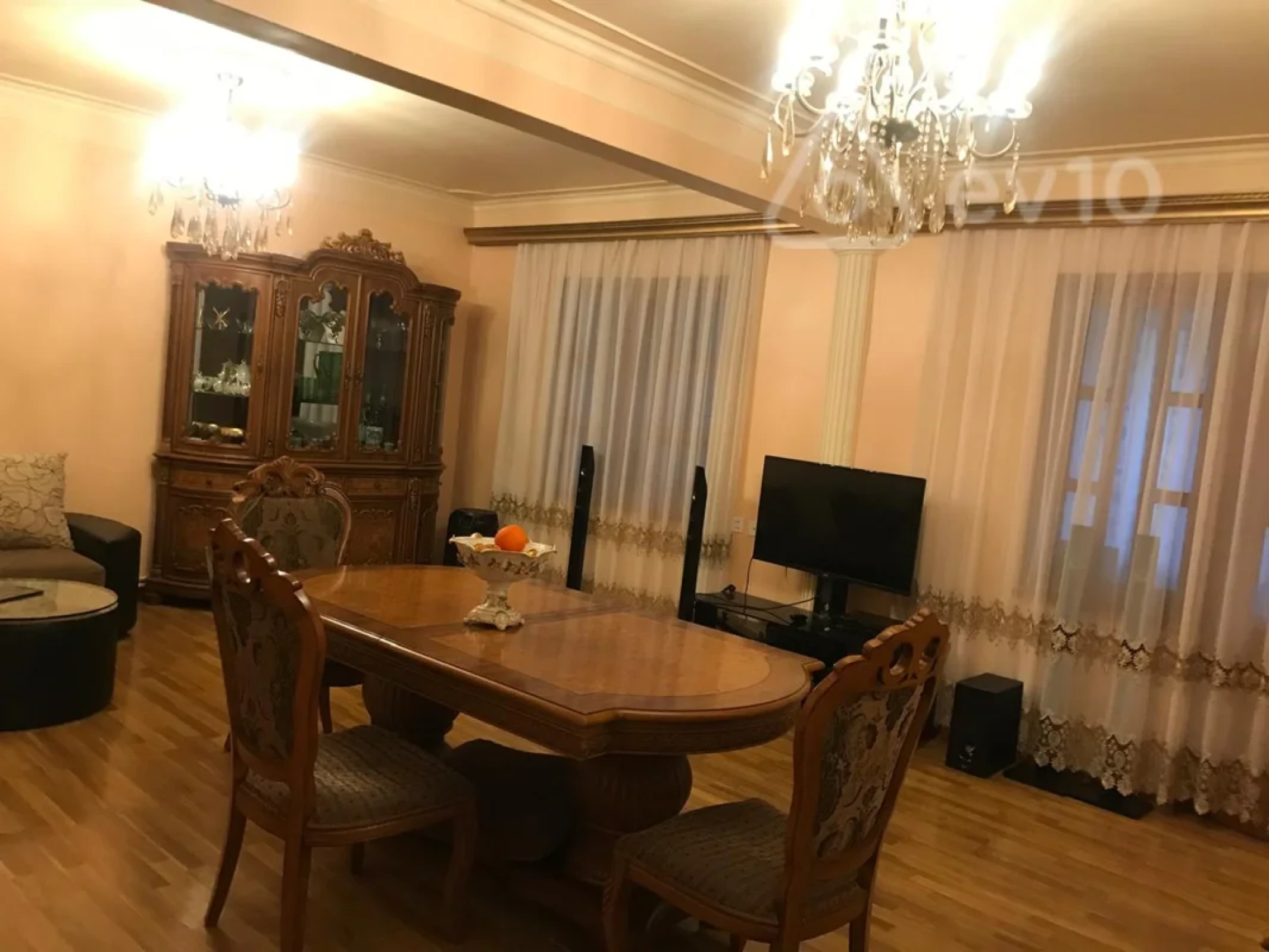 Kirayə verilir 5 otaqlı köhnə tikili 110 m²