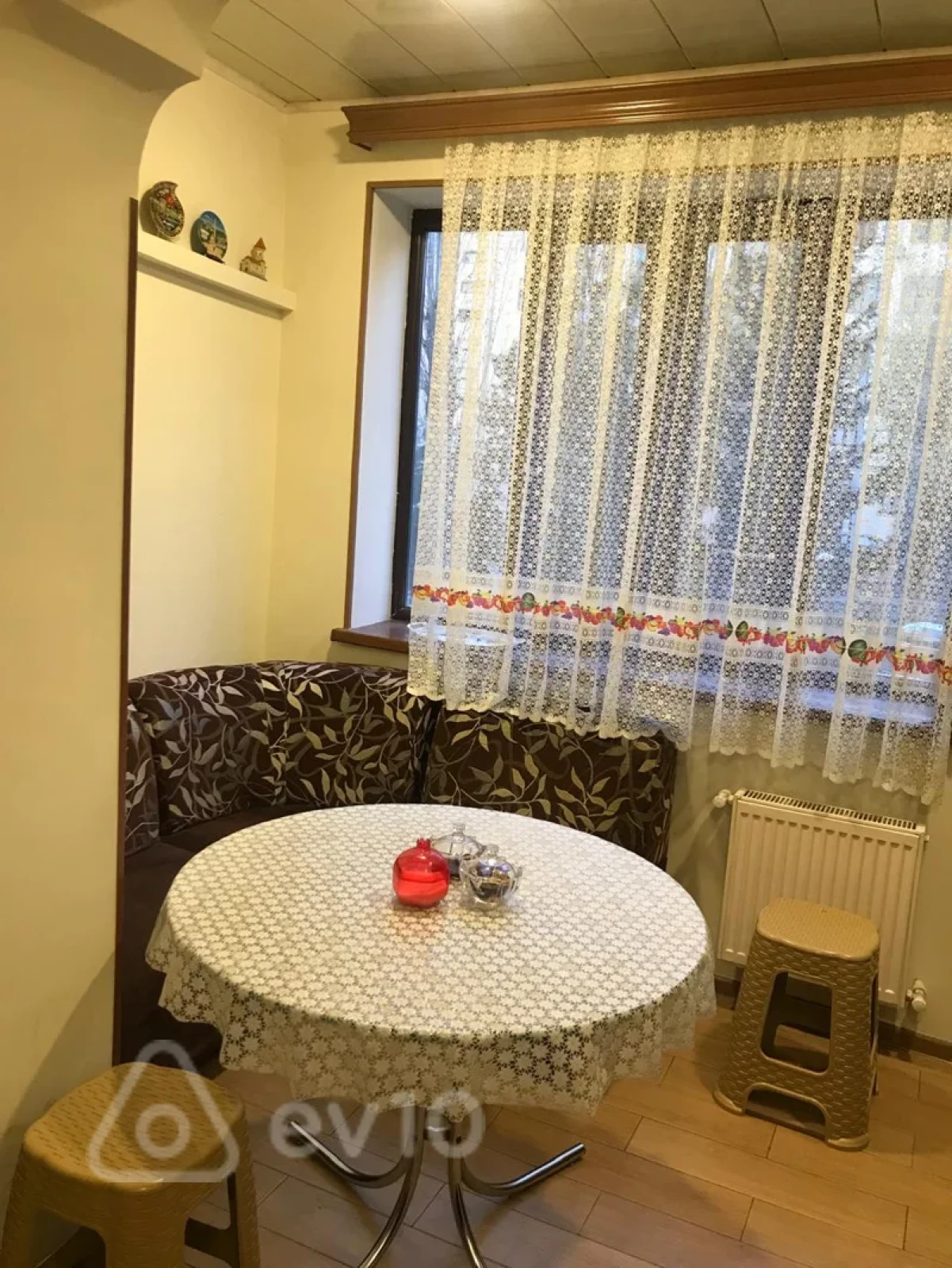 Kirayə verilir 5 otaqlı köhnə tikili 110 m²