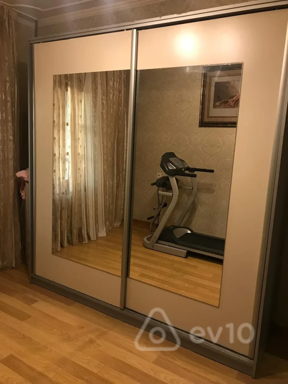 Kirayə verilir 5 otaqlı köhnə tikili 110 m²