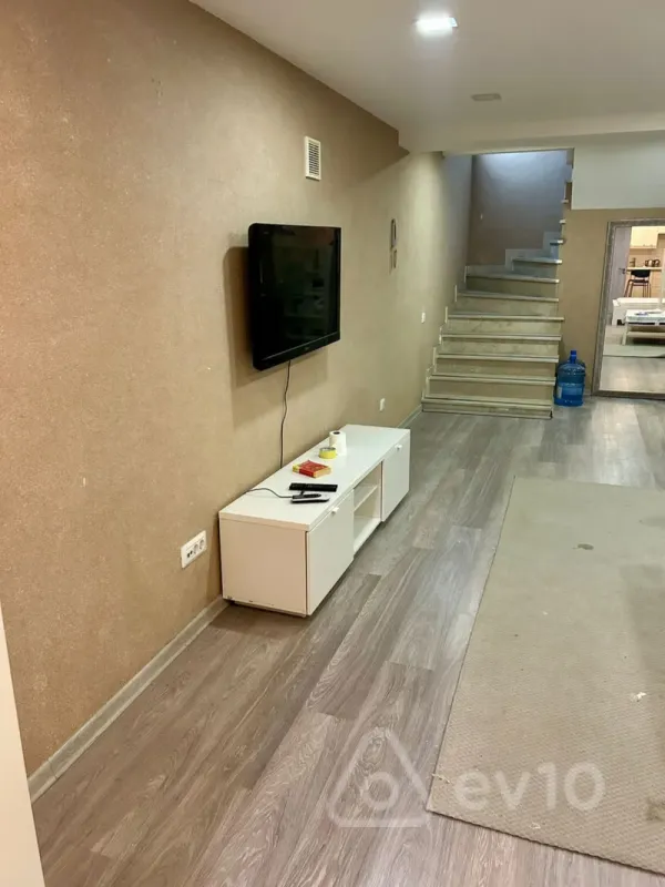 Kirayə verilir mənzil 75 m²